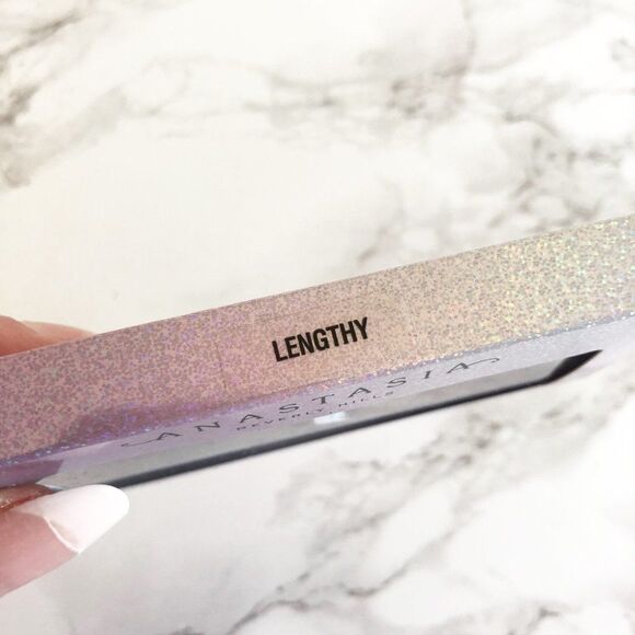 NIB False Lashes in Lengthy - Anastasia Beverly Hills - Picture 6 of 7